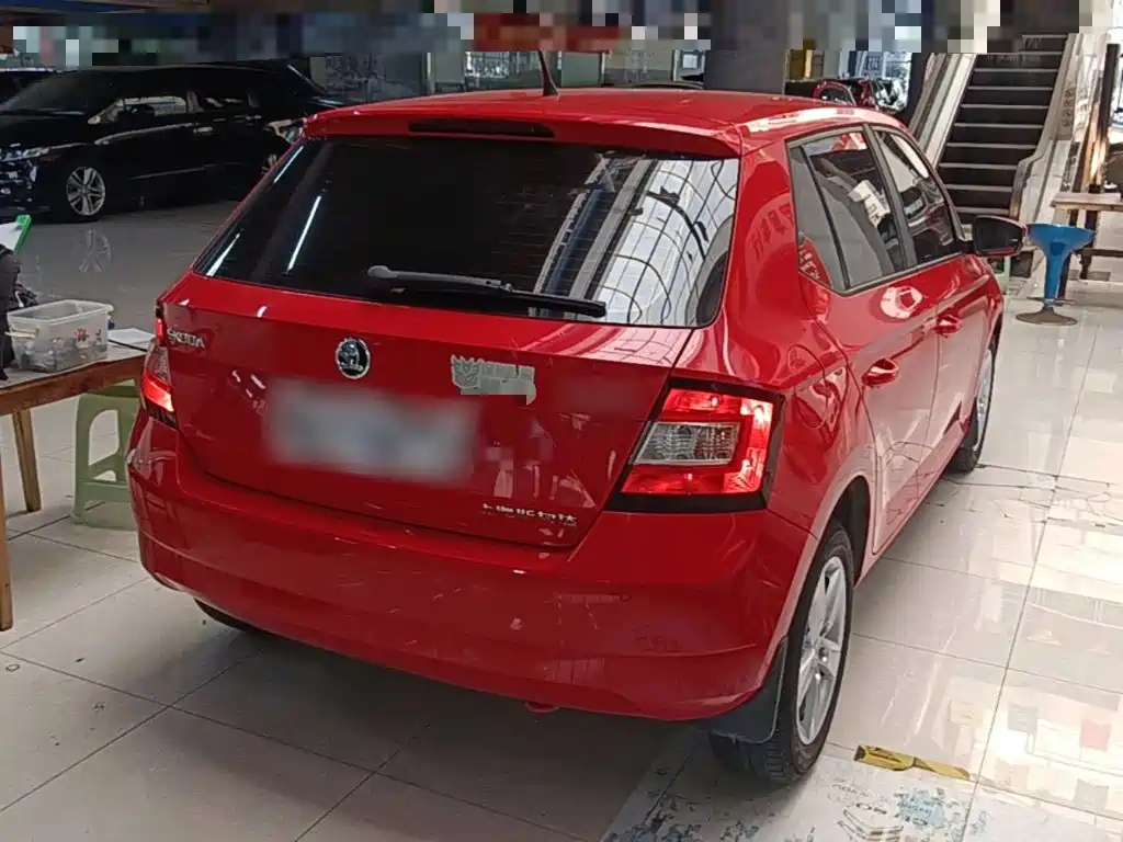 Skoda Fabia — миниатюра 7