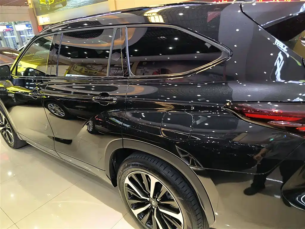 TOYOTA CROWN LUFANG