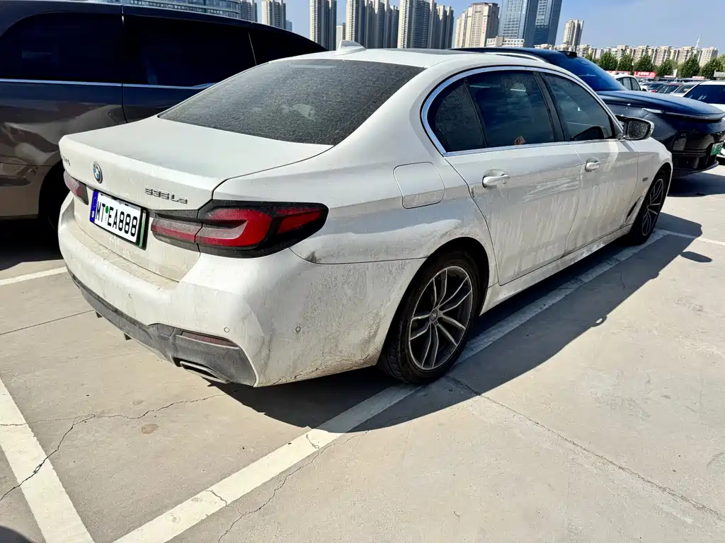 BMW 5 Series New Energy — миниатюра 7
