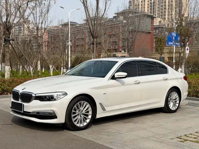 BMW 5 SERIES