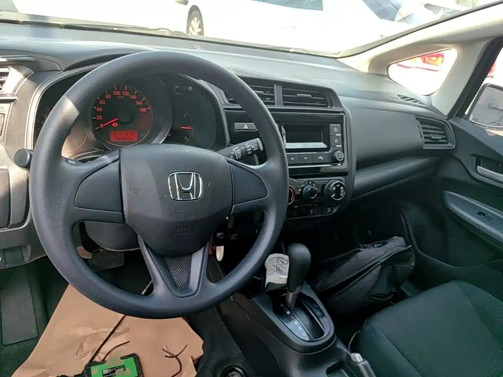 Honda Fit — миниатюра 10