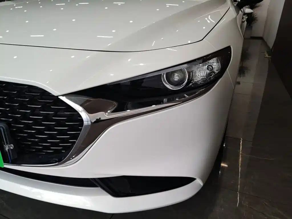 Mazda 3 Axela — миниатюра 24