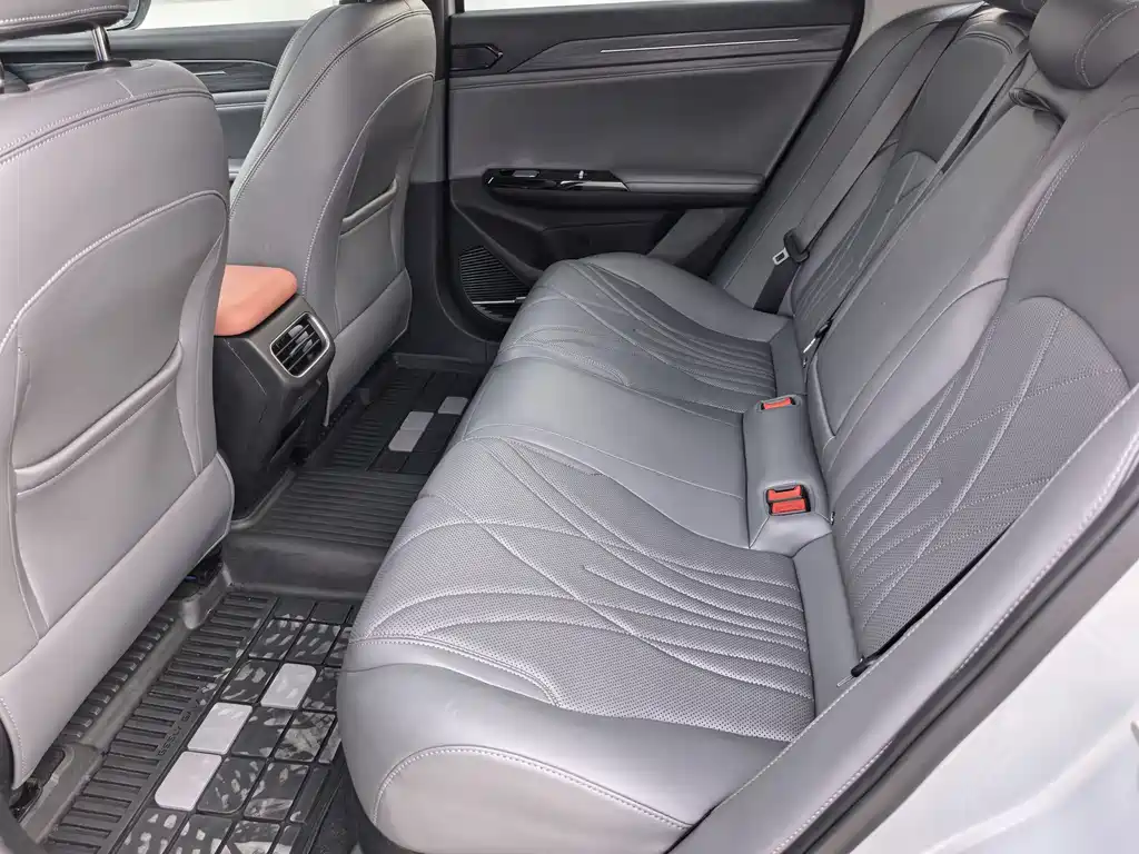 GEELY GALAXY GALAXY L6