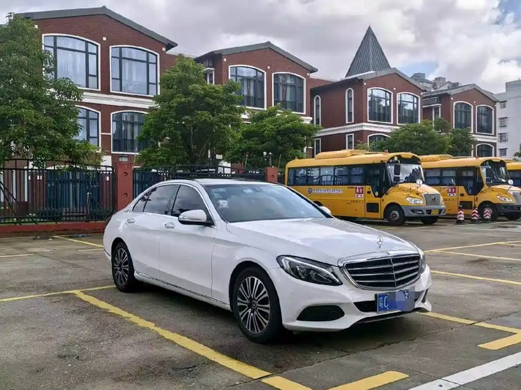 Mercedes-Benz C-Class — миниатюра 3