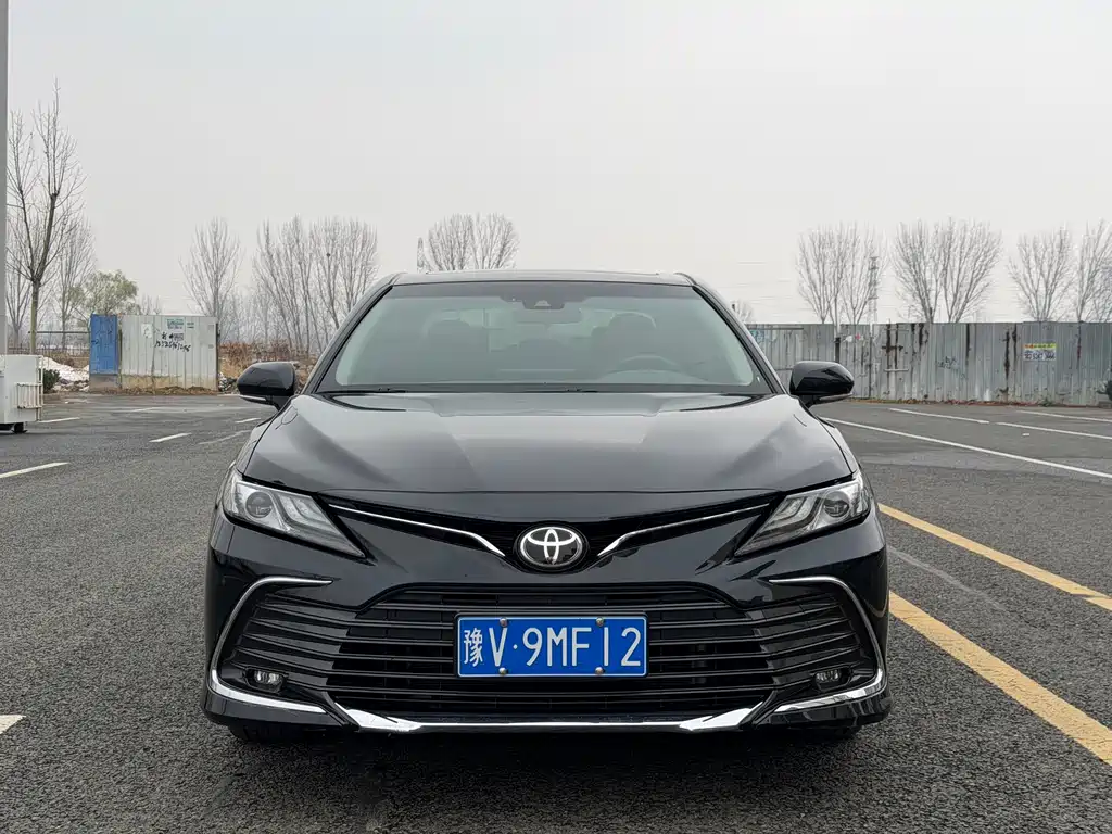 TOYOTA CAMRY