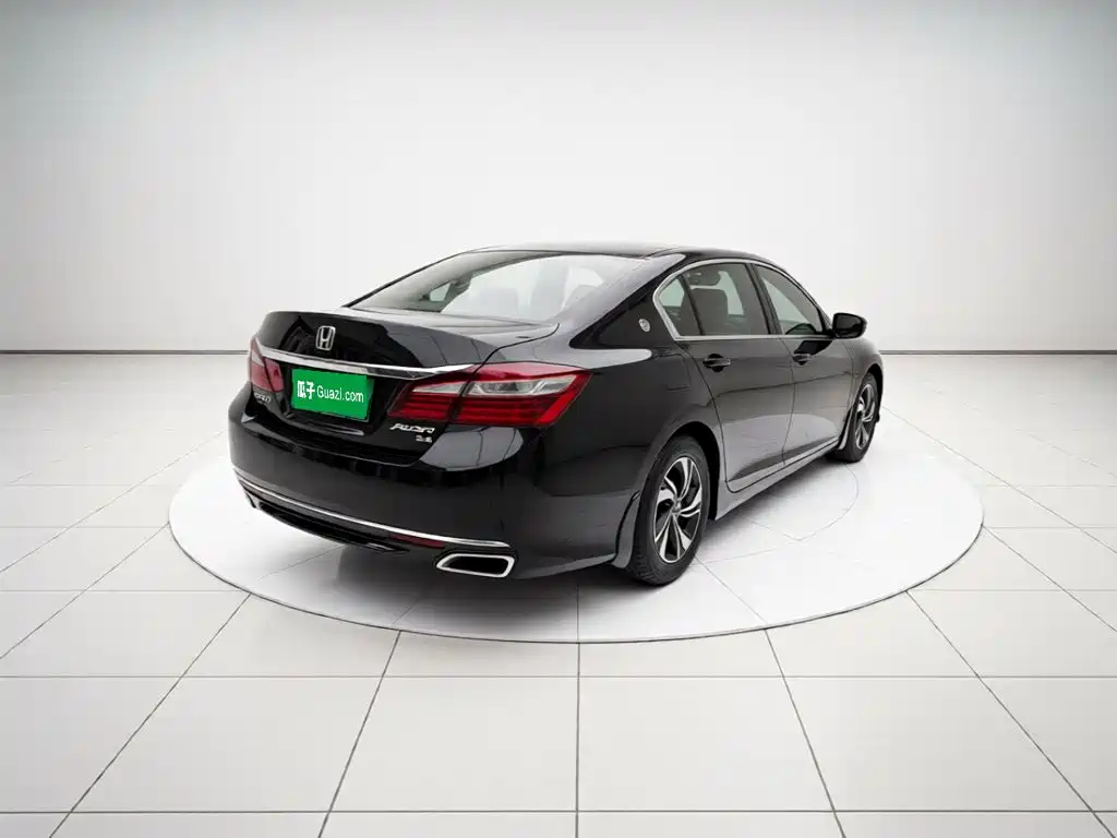 Honda Accord — миниатюра 6
