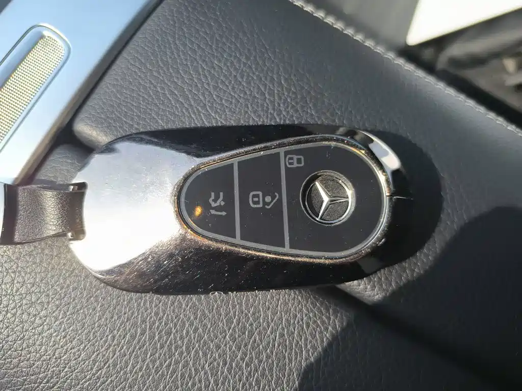 Mercedes-Benz C-Class — миниатюра 9