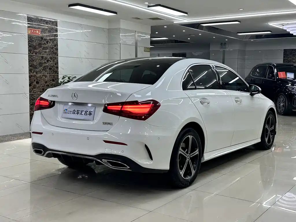 Mercedes-Benz A-Class A 2024 A 200 L Fashion