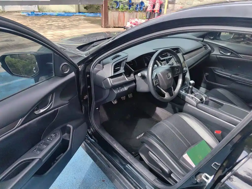 Honda Civic — миниатюра 12