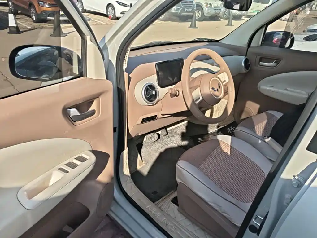 Wuling MINIEV — миниатюра 16