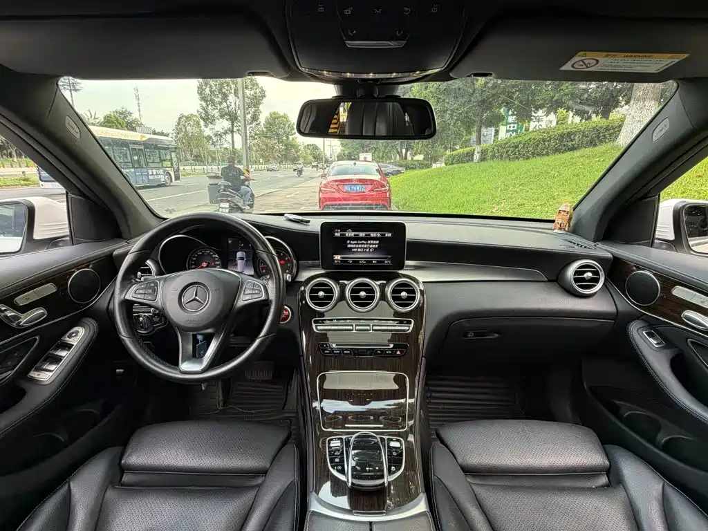 Mercedes-Benz GLC — миниатюра 13