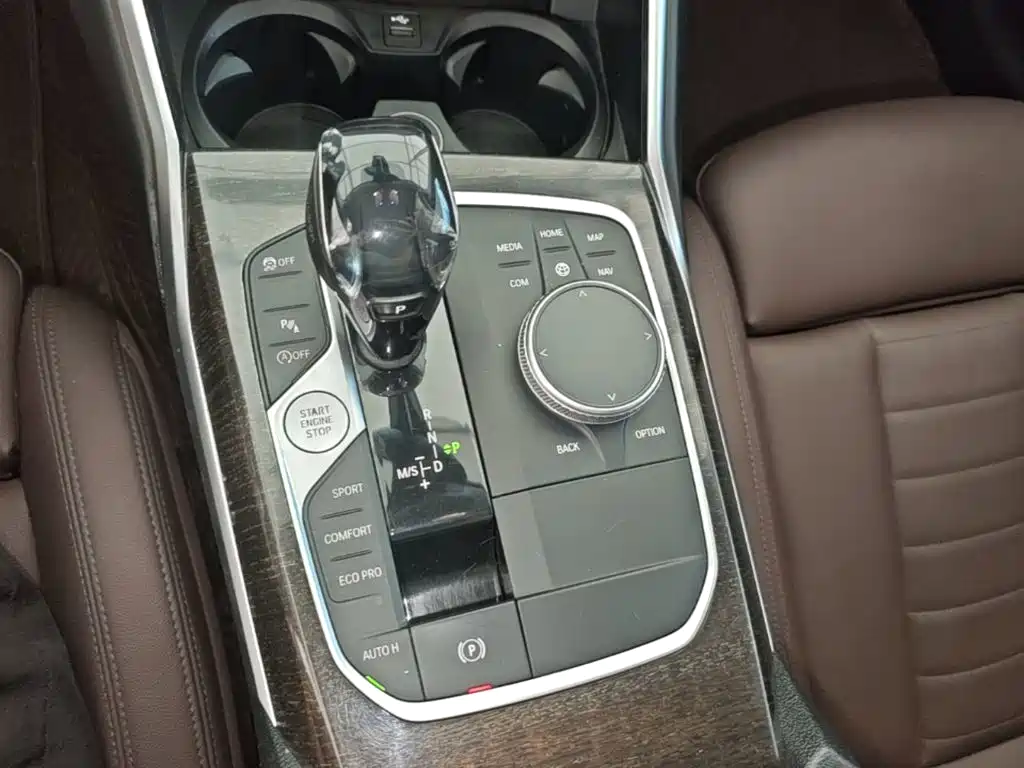 BMW 3 Series — миниатюра 14