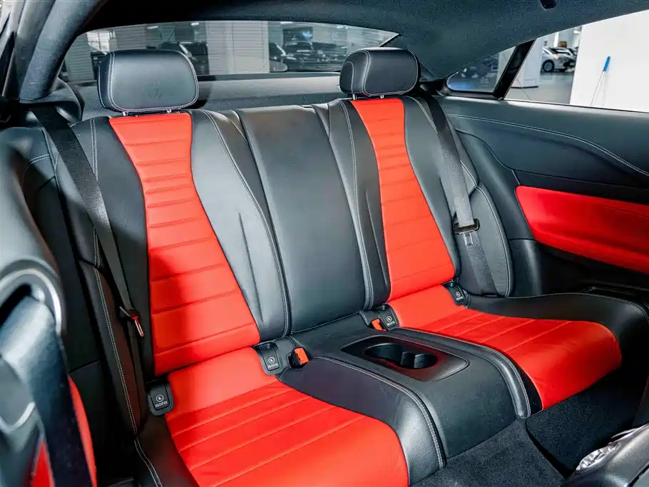 Mercedes-Benz E-Class (Import) — миниатюра 19