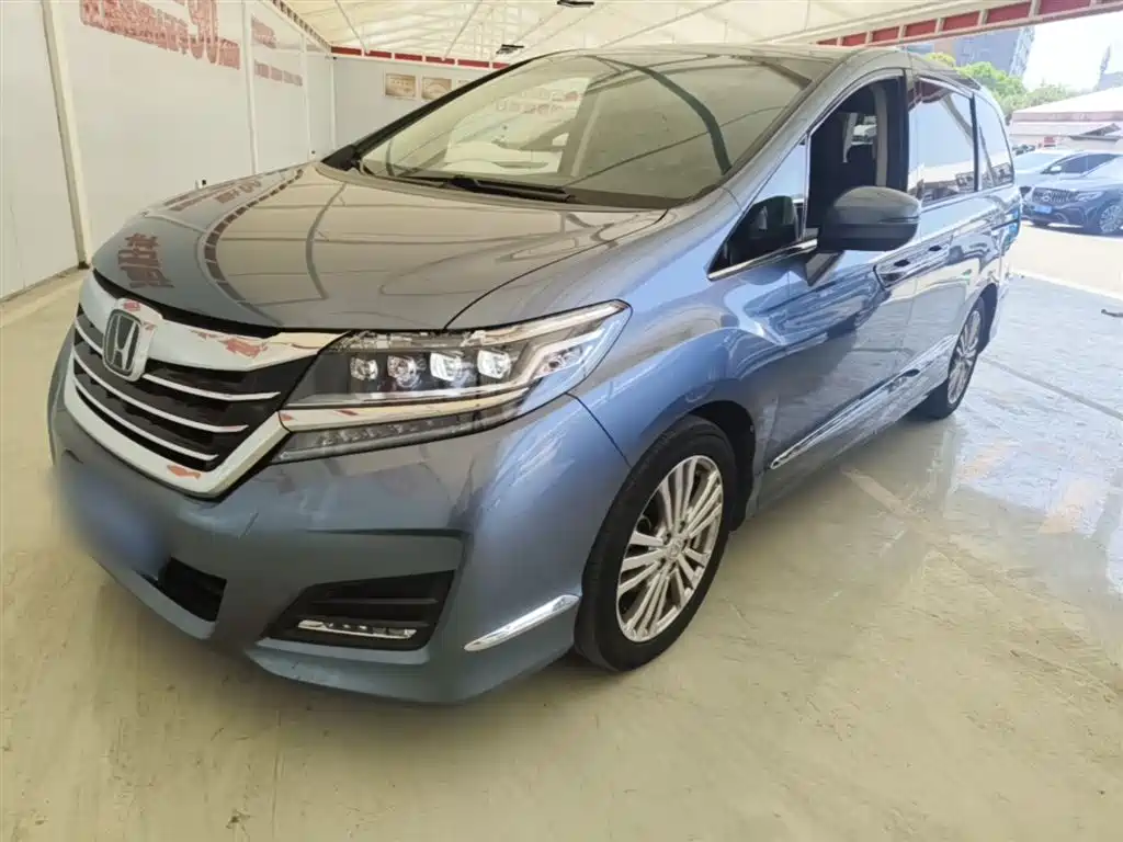Honda Elysion 2016