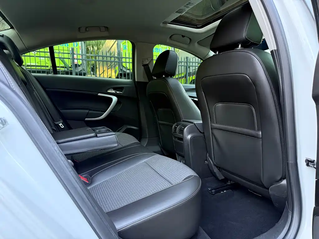 Buick Regal — миниатюра 10