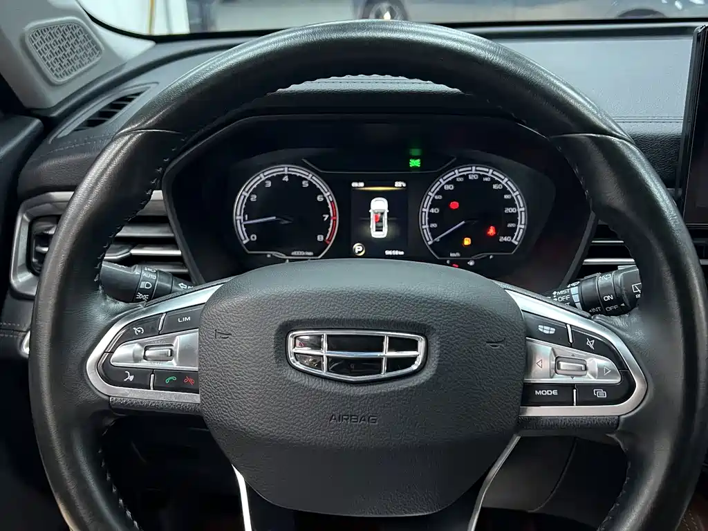 Geely Vision X6 — миниатюра 16
