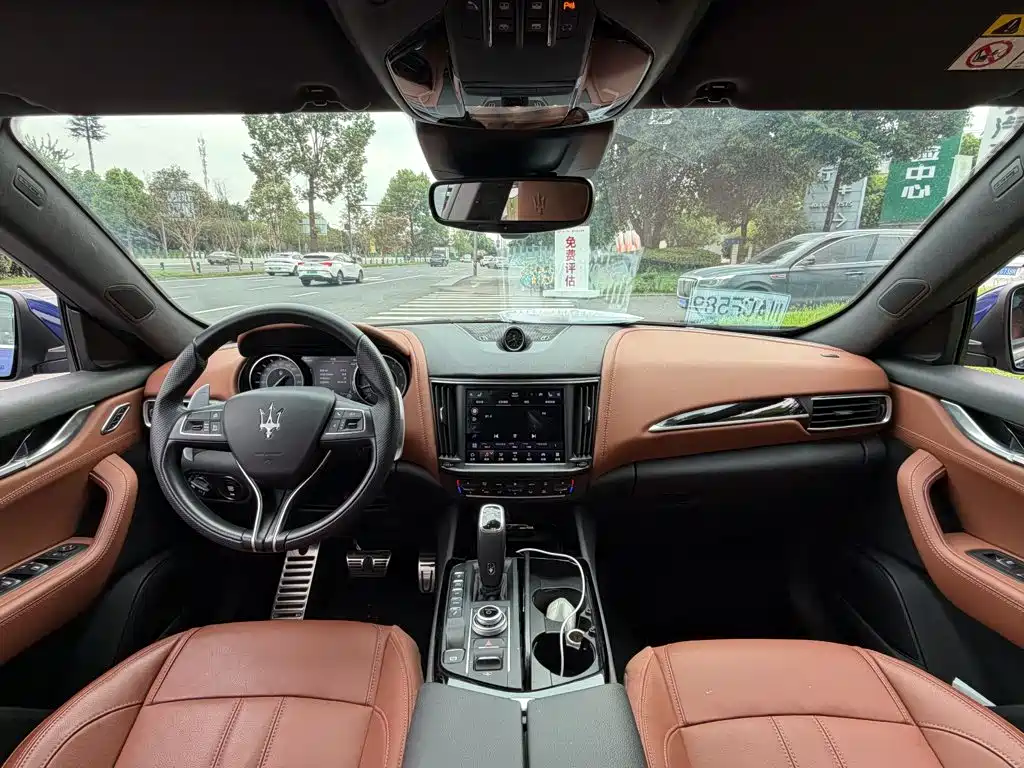 Maserati Levante — миниатюра 13
