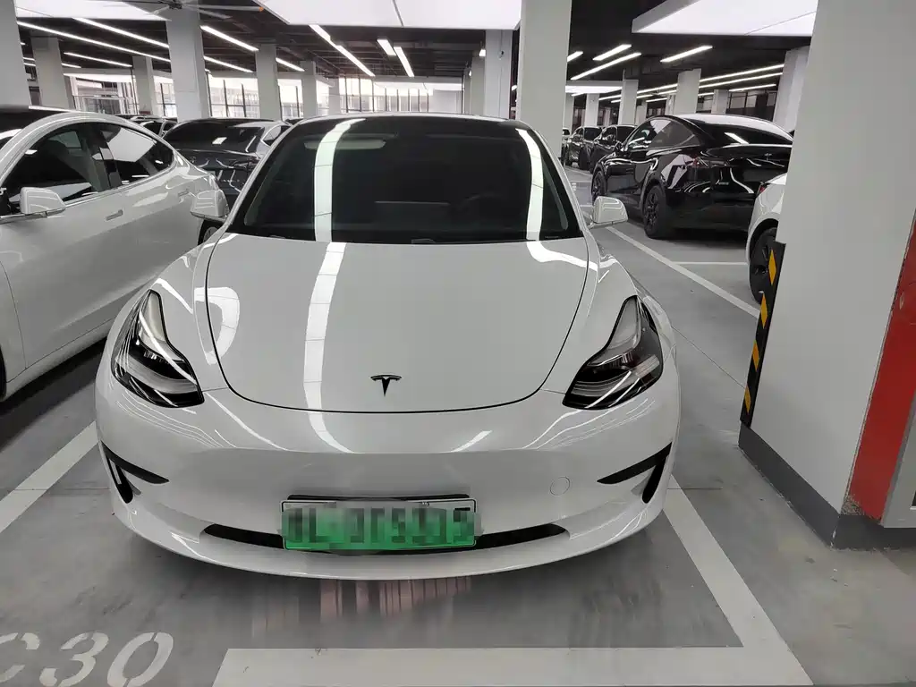 Tesla Model 3 — миниатюра 2