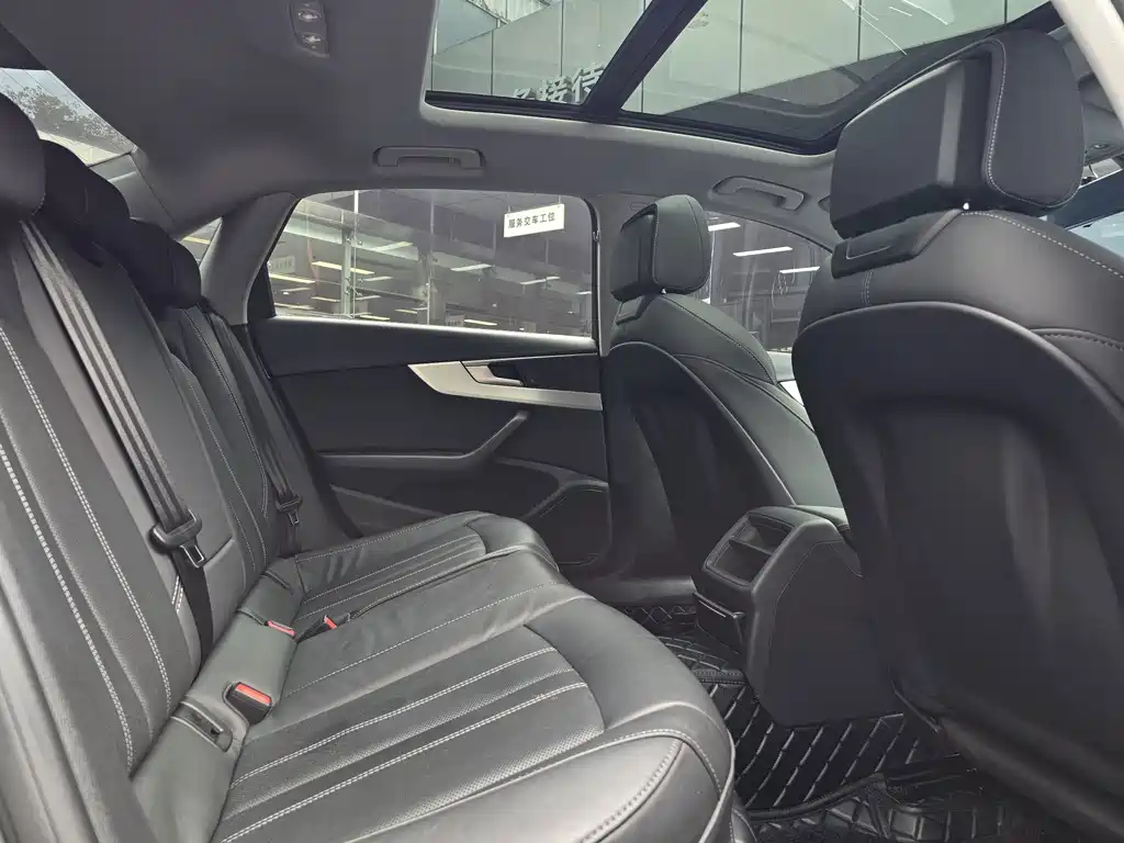 Audi A4L — миниатюра 11