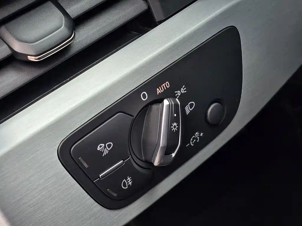 Audi A4L — миниатюра 18