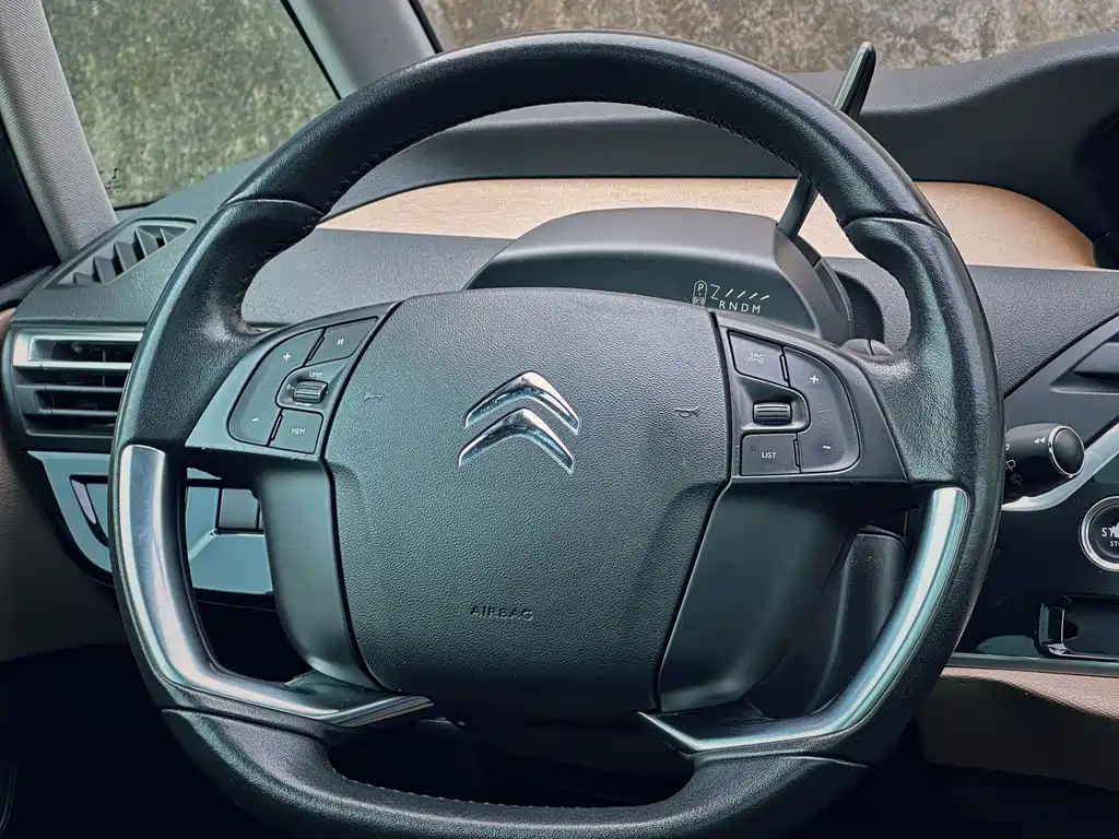Citroen C4 Picasso — миниатюра 13
