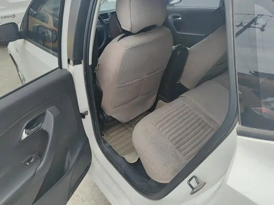 Volkswagen Polo — миниатюра 11