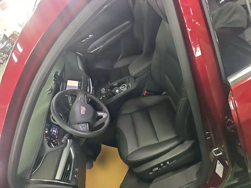 Cadillac XT4 — миниатюра 15