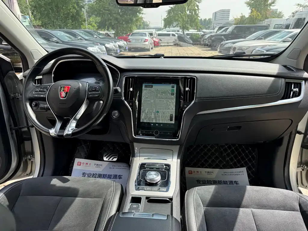 Roewe RX5 New Energy — миниатюра 22