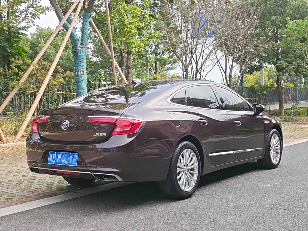 Buick LaCrosse — миниатюра 12