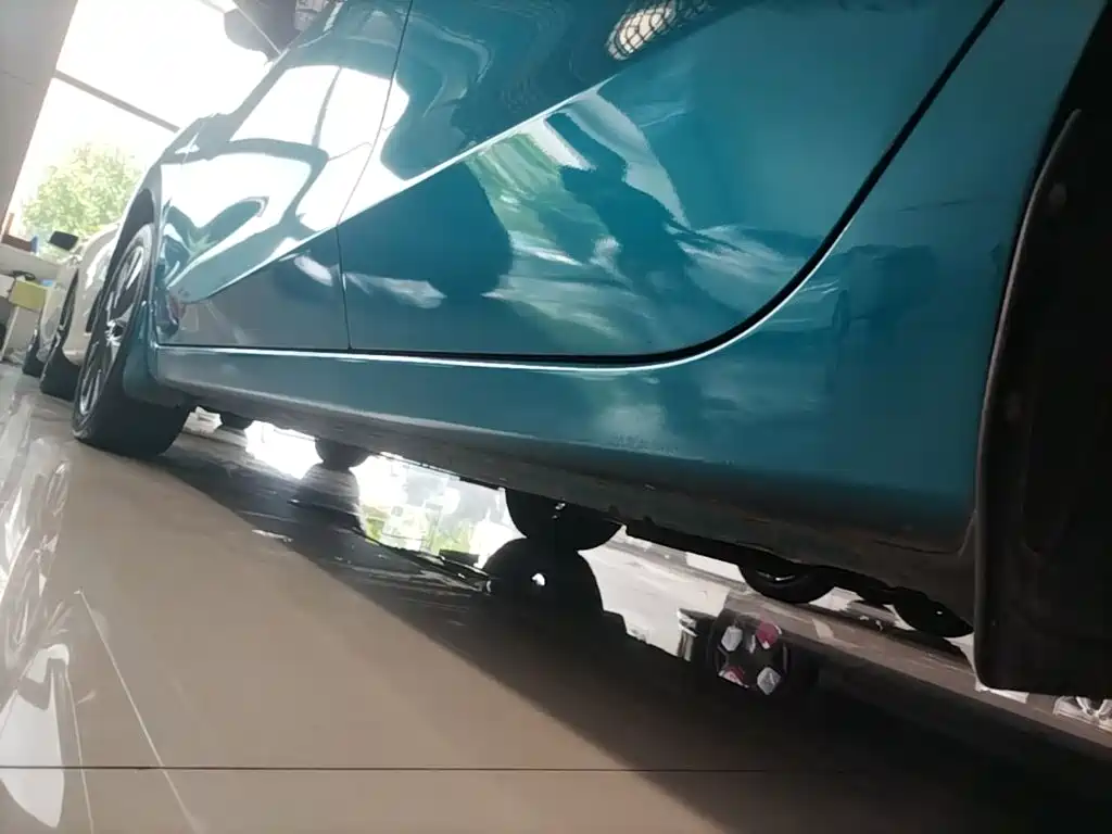 Nissan Bluebird — миниатюра 22