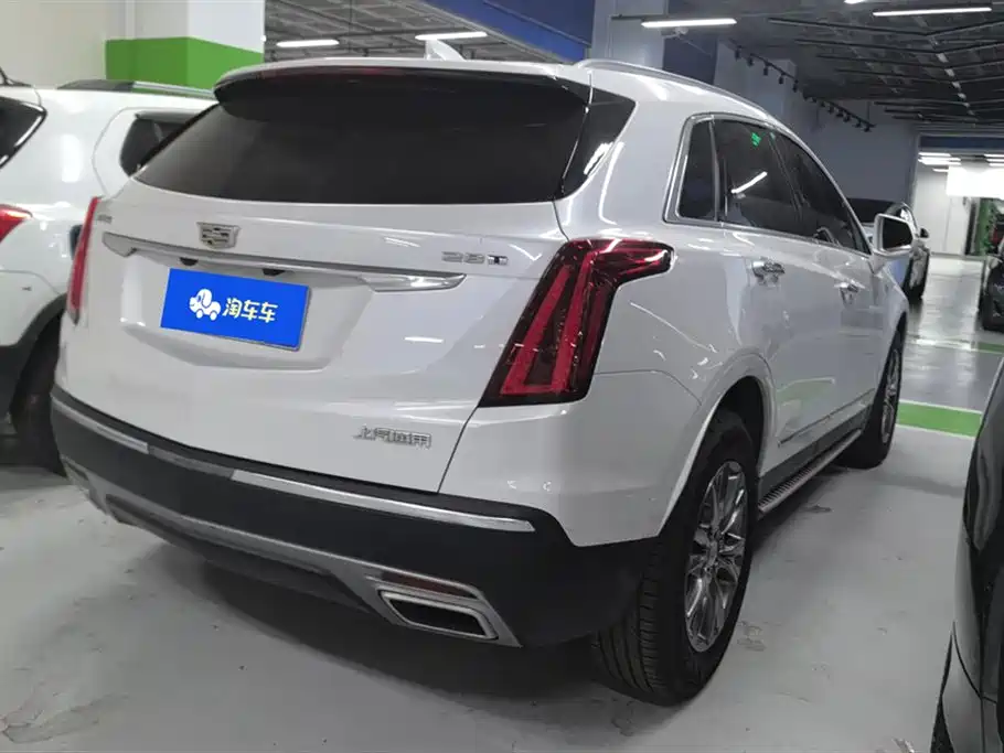 CADILLAC XT5