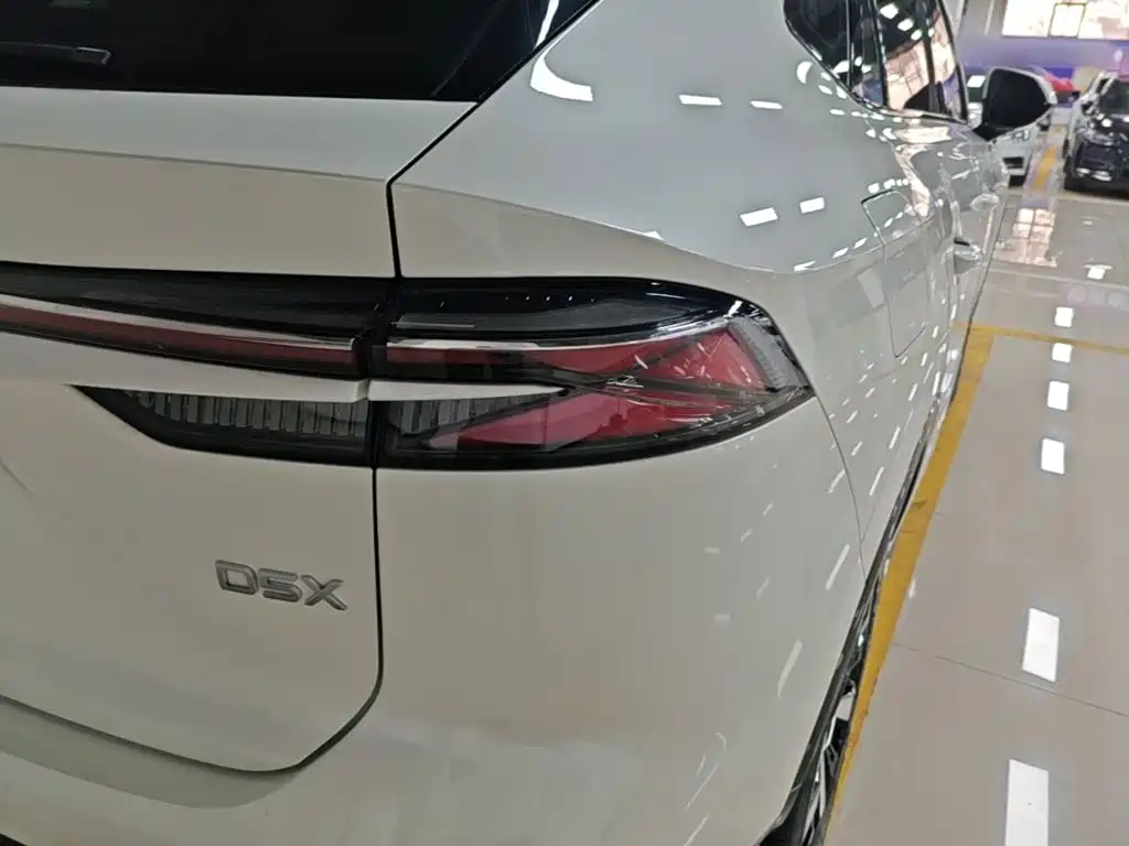 Roewe D5X DMH — миниатюра 8