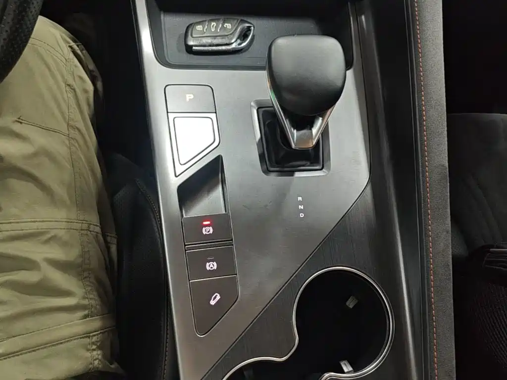Roewe D5X DMH — миниатюра 14