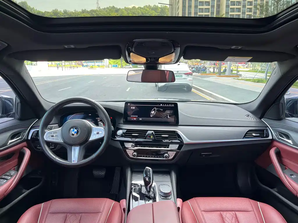 BMW 5 Series — миниатюра 15