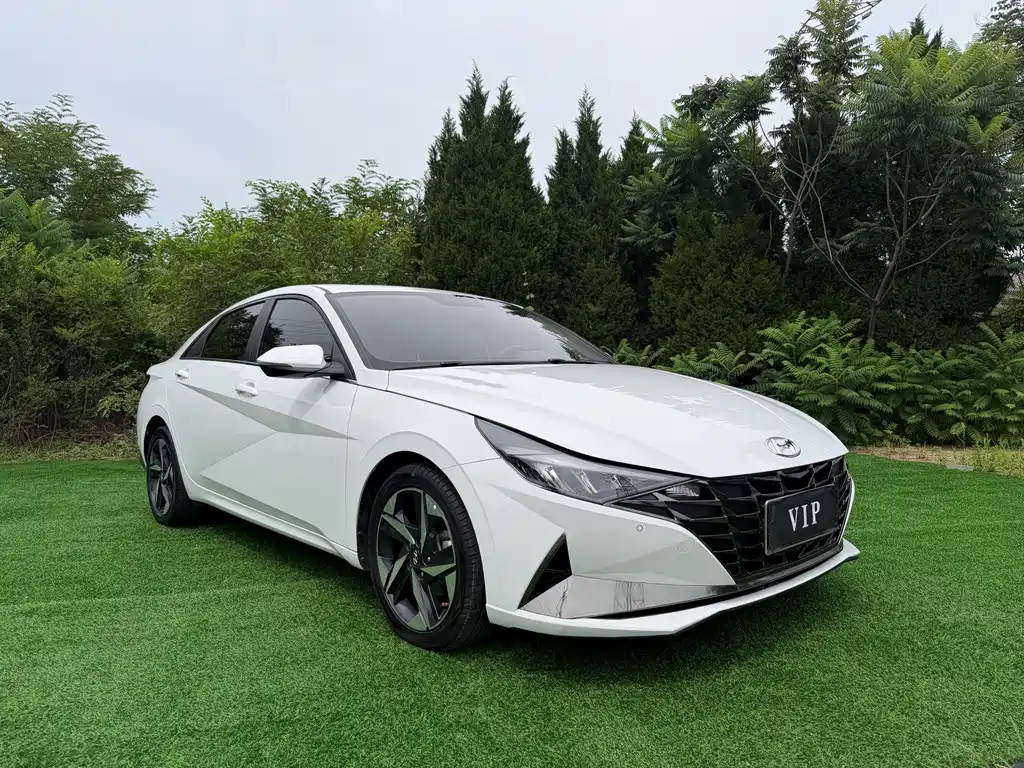 Hyundai Elantra — миниатюра 3