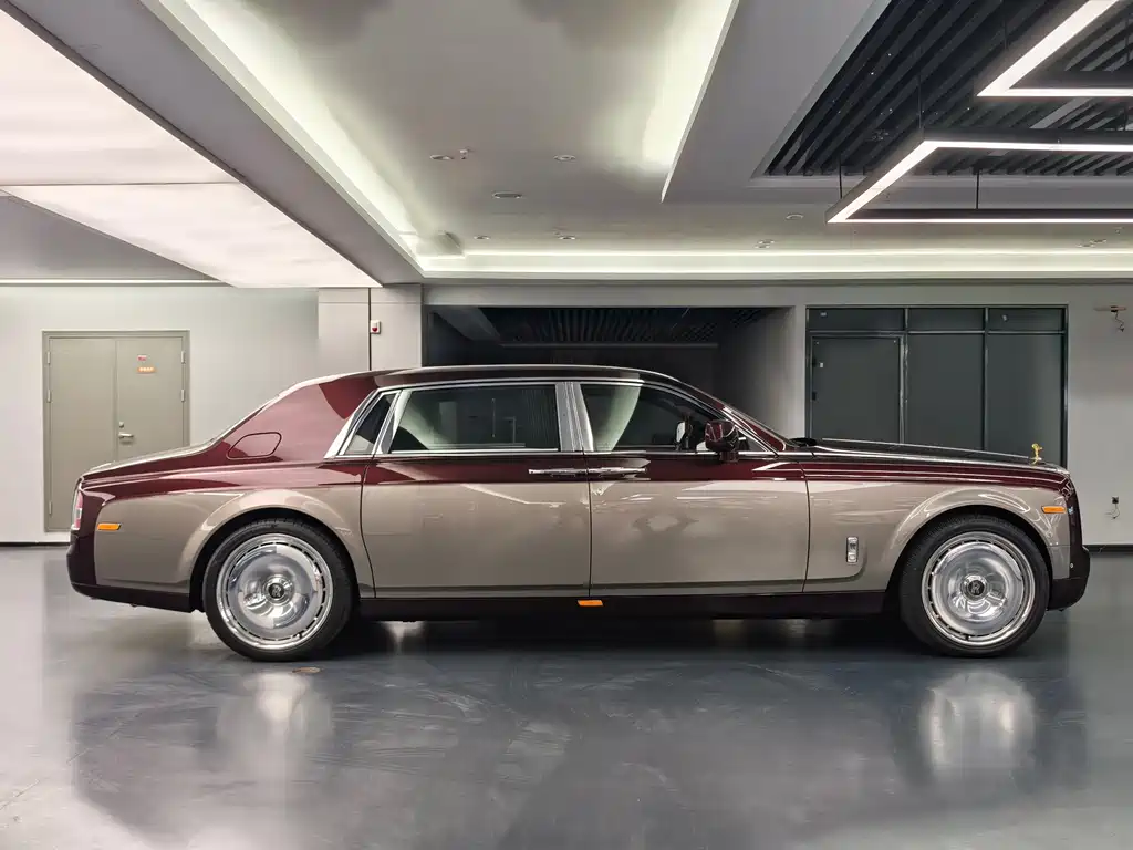 Rolls-Royce Phantom — миниатюра 4