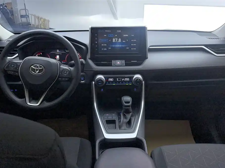 TOYOTA RAV4 RONGFANG