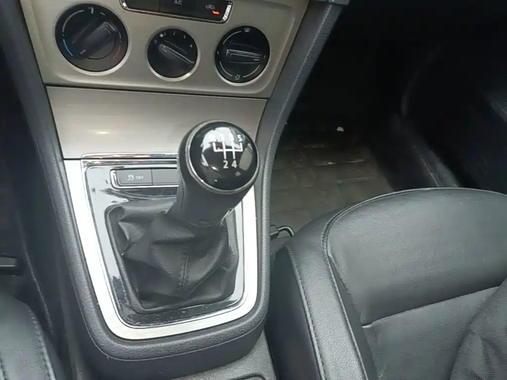Volkswagen Lavida — миниатюра 14