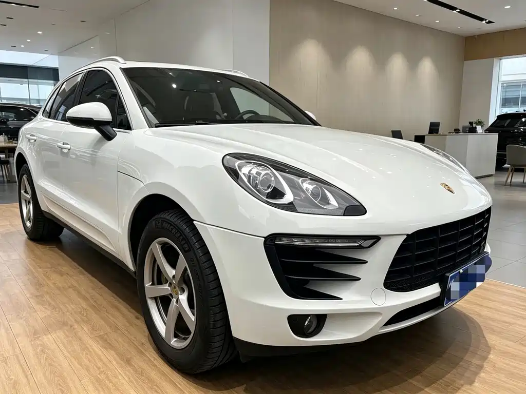 Porsche Macan — миниатюра 3