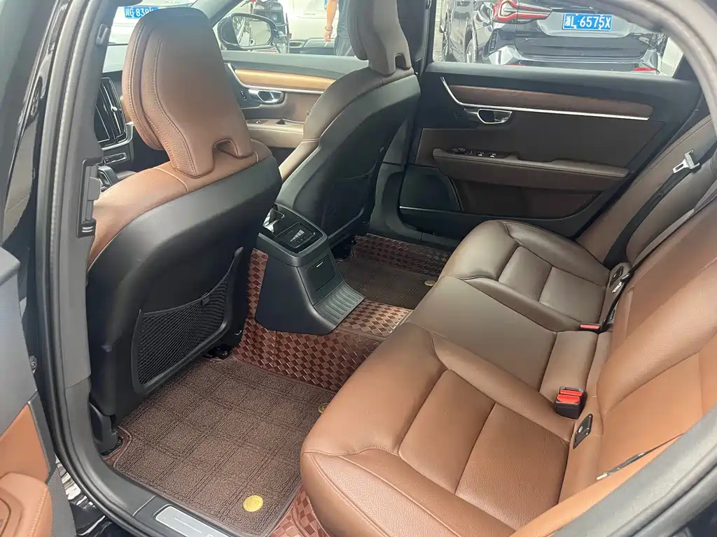 Volvo S90 PHEV — миниатюра 5