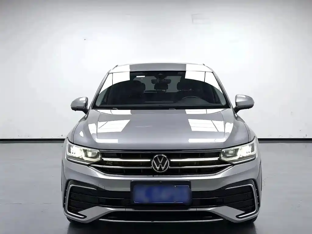 Volkswagen Tiguan L — миниатюра 2