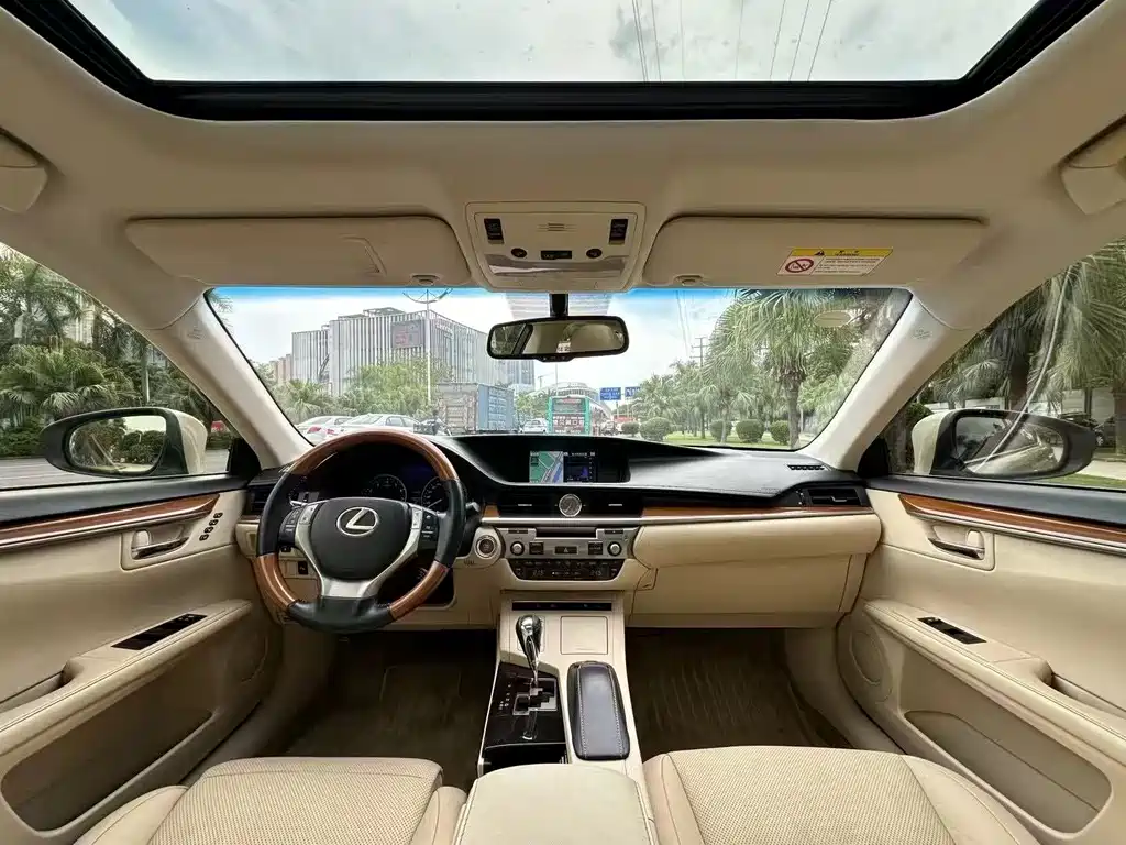 Lexus ES — миниатюра 5