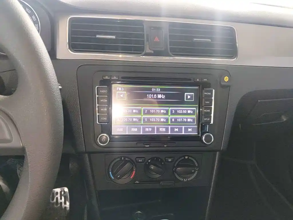 Skoda Rapid Spaceback — миниатюра 13