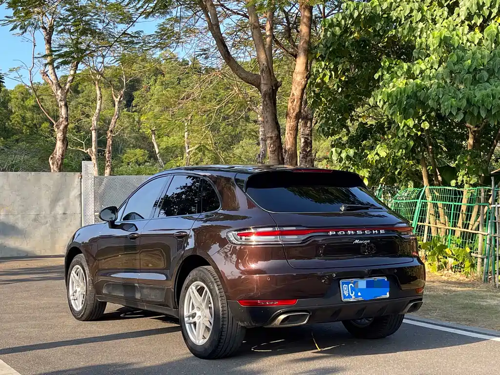 Porsche Macan — миниатюра 7