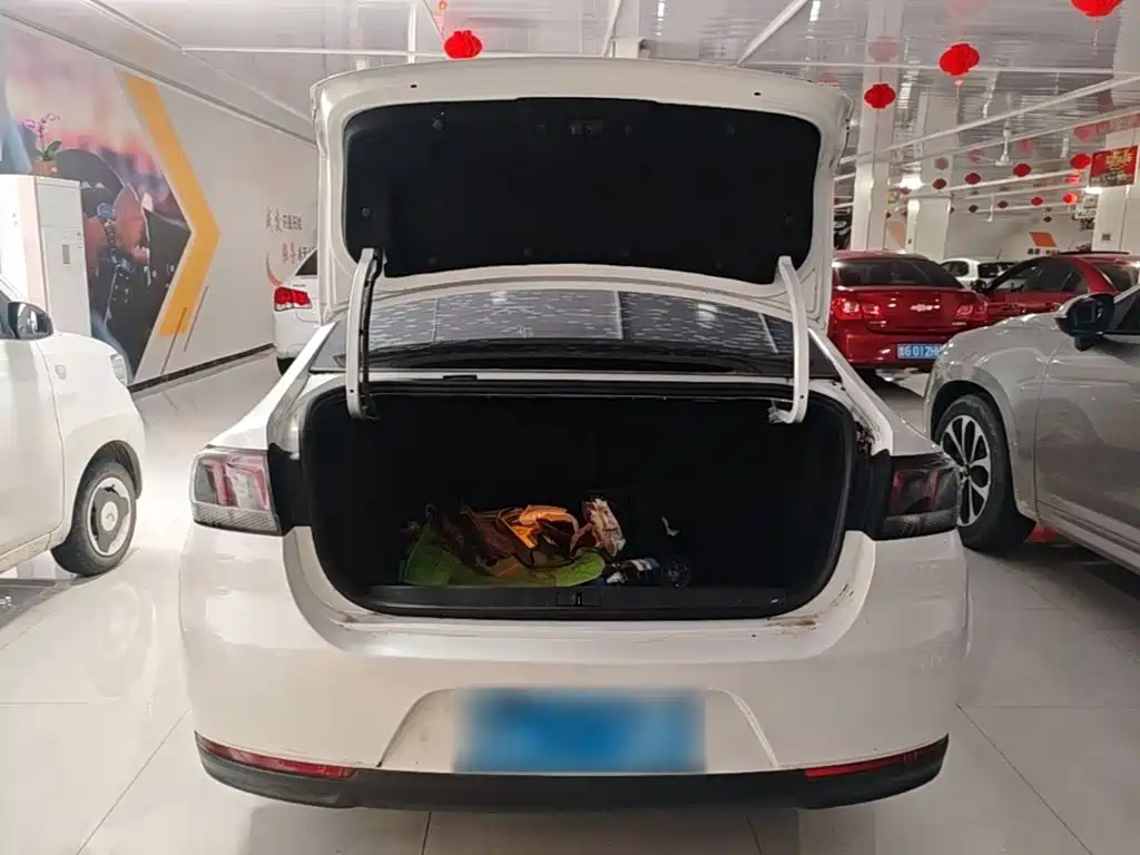 Peugeot 308 — миниатюра 19