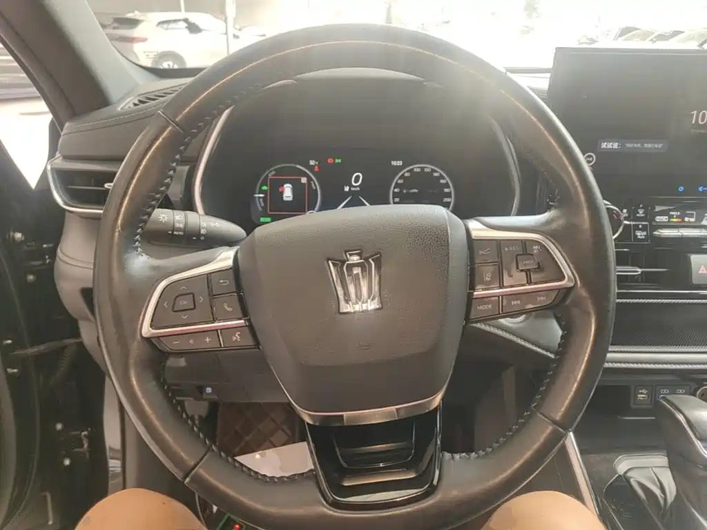 Toyota Crown Kluger — миниатюра 11