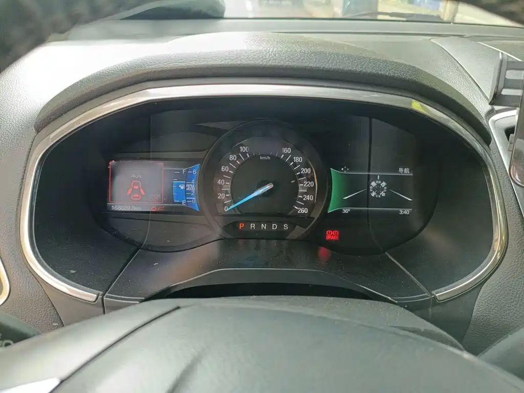 Ford Edge — миниатюра 4