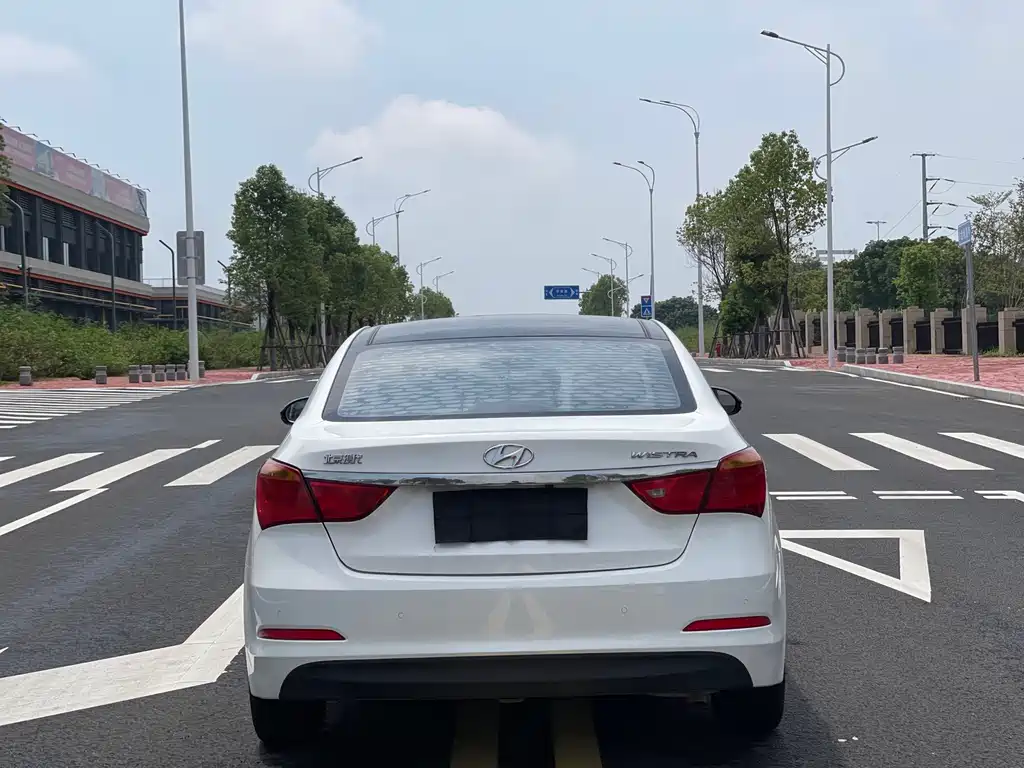 Hyundai Mistra — миниатюра 8