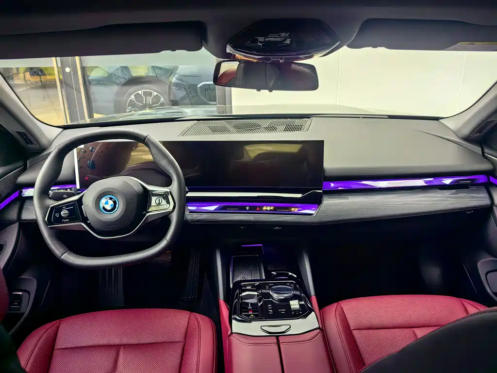 BMW i5 2024 eDrive 35L Premium Luxury