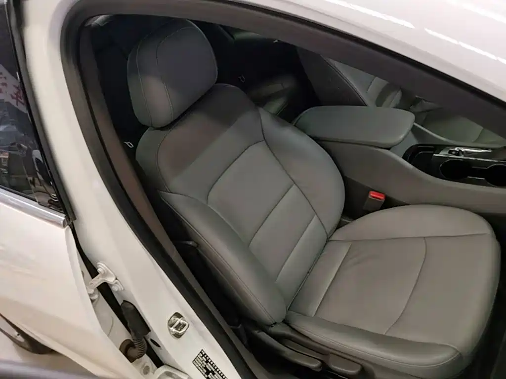 Chevrolet Malibu XL — миниатюра 25
